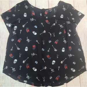 Torrid Blouse Women's 2X Black Short Flutter Sleeve Skulls Snakes Keys Flowers